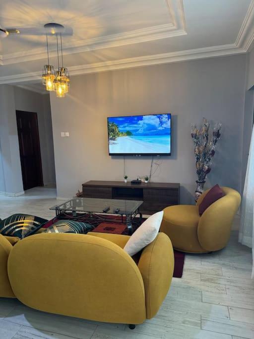 East Legon Luxury 2Bed Apt. W/ Free Wi-Fi Apartment Accra Exterior photo