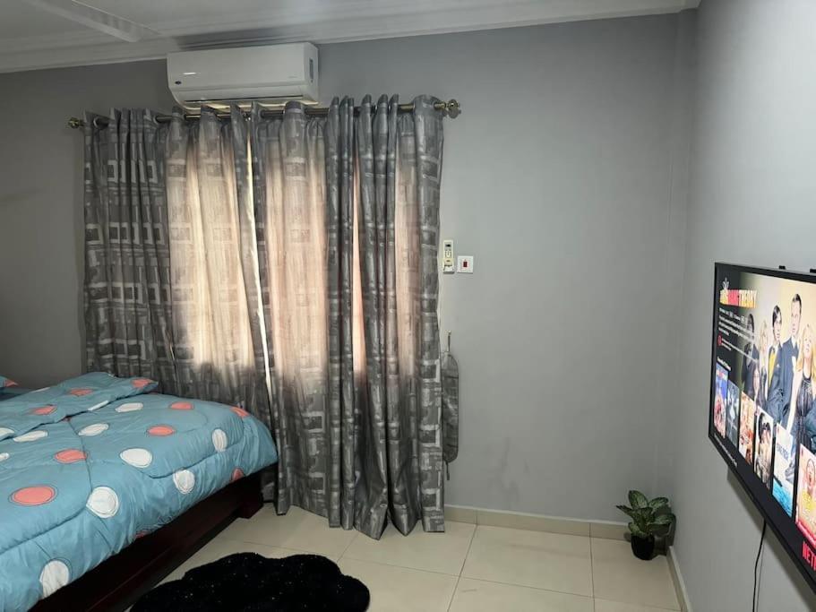 East Legon Luxury 2Bed Apt. W/ Free Wi-Fi Apartment Accra Exterior photo