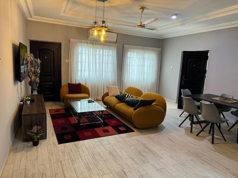 East Legon Luxury 2Bed Apt. W/ Free Wi-Fi Apartment Accra Exterior photo