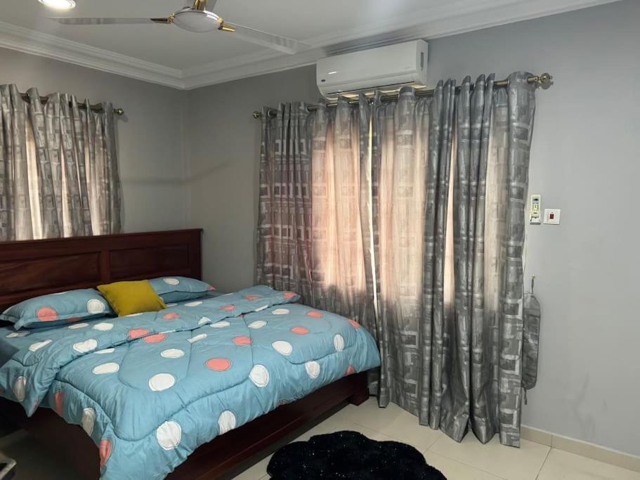 East Legon Luxury 2Bed Apt. W/ Free Wi-Fi Apartment Accra Exterior photo